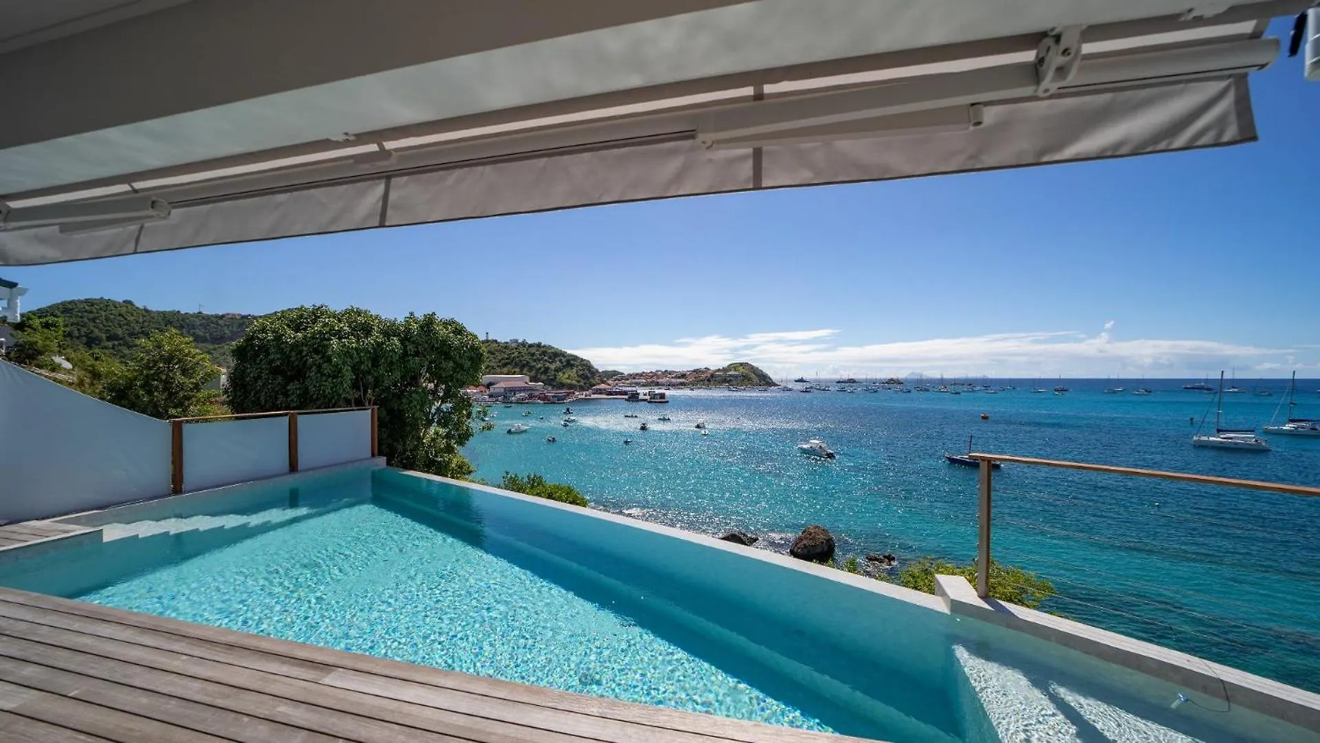Quiet Villa Surrounded By Tropical Vegetation location