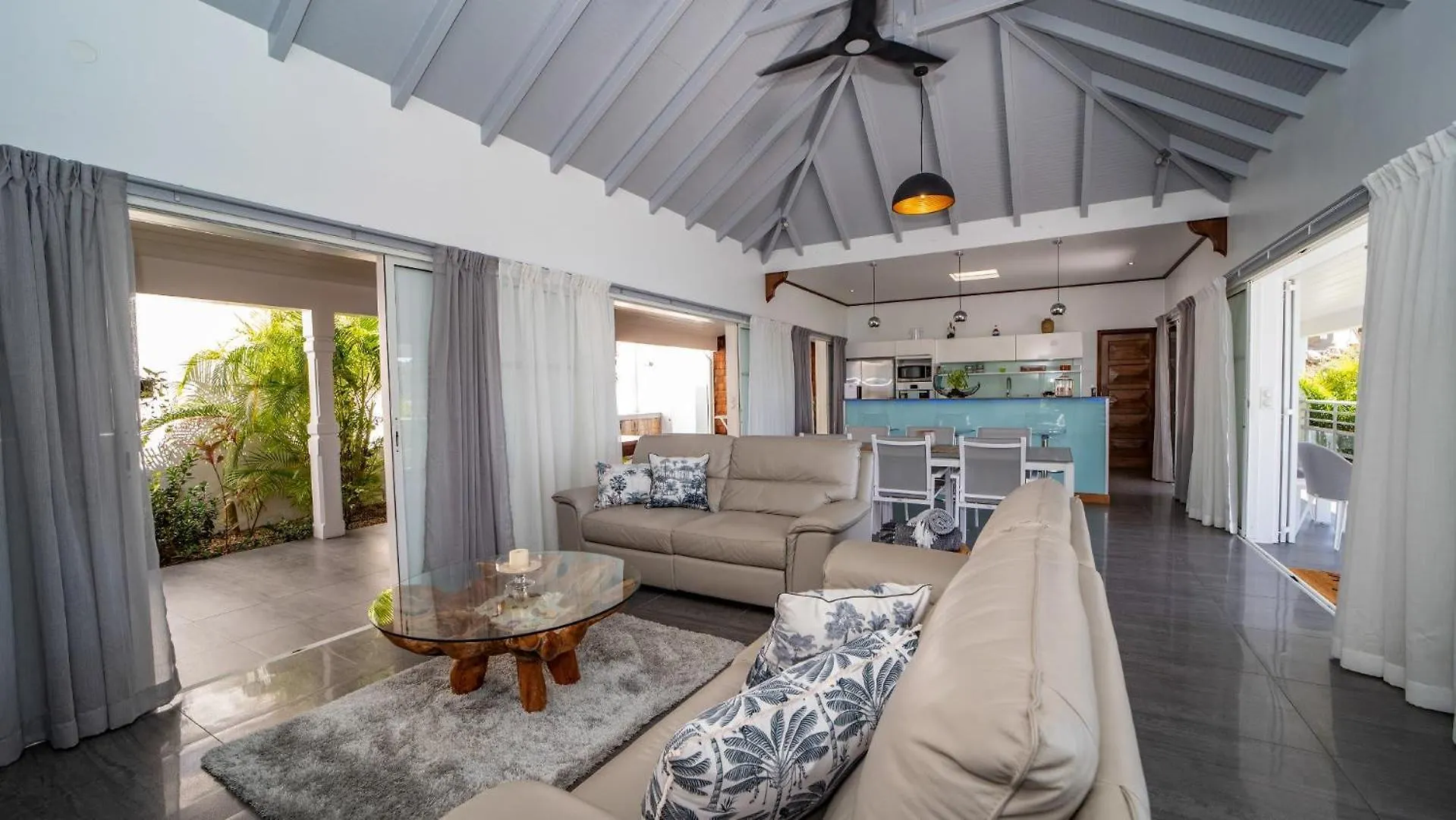 Quiet Villa Surrounded By Tropical Vegetation St. Barthelemy