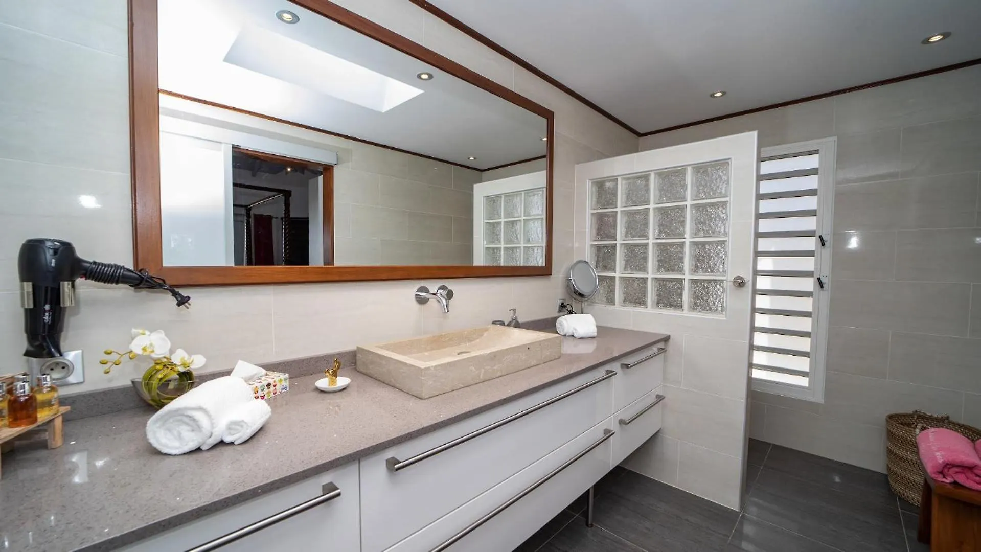 Quiet Villa Surrounded By Tropical Vegetation St. Barthelemy