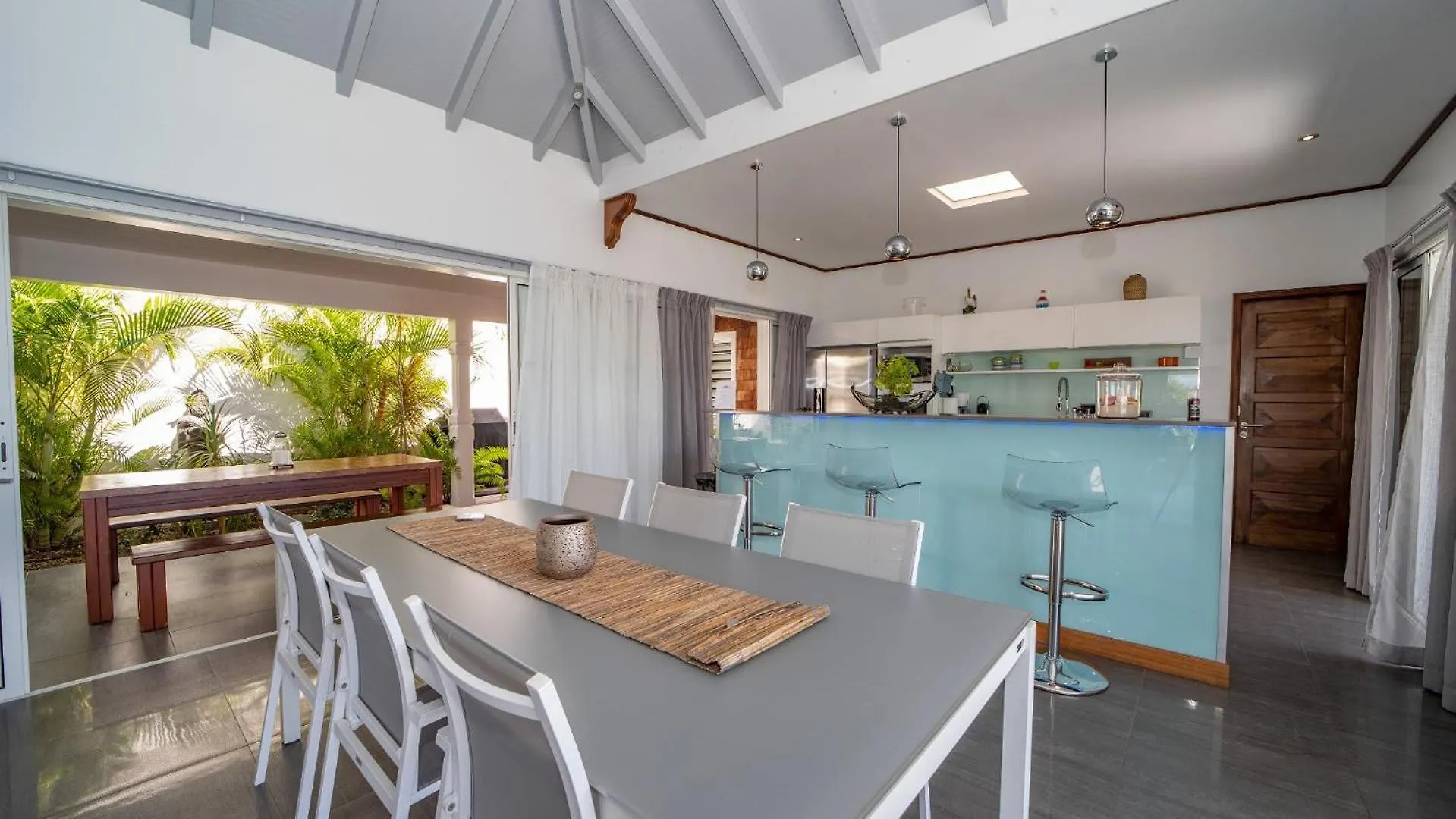 Quiet Villa Surrounded By Tropical Vegetation St. Barthelemy